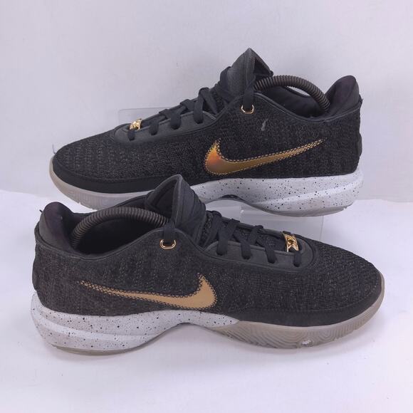 Nike LeBron 20 Athletic Lace Up Shoe Mens Size 9 DJ5423-003 Black